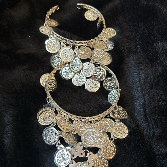 Set of arm bangle cuffs - Picture 3 of 4